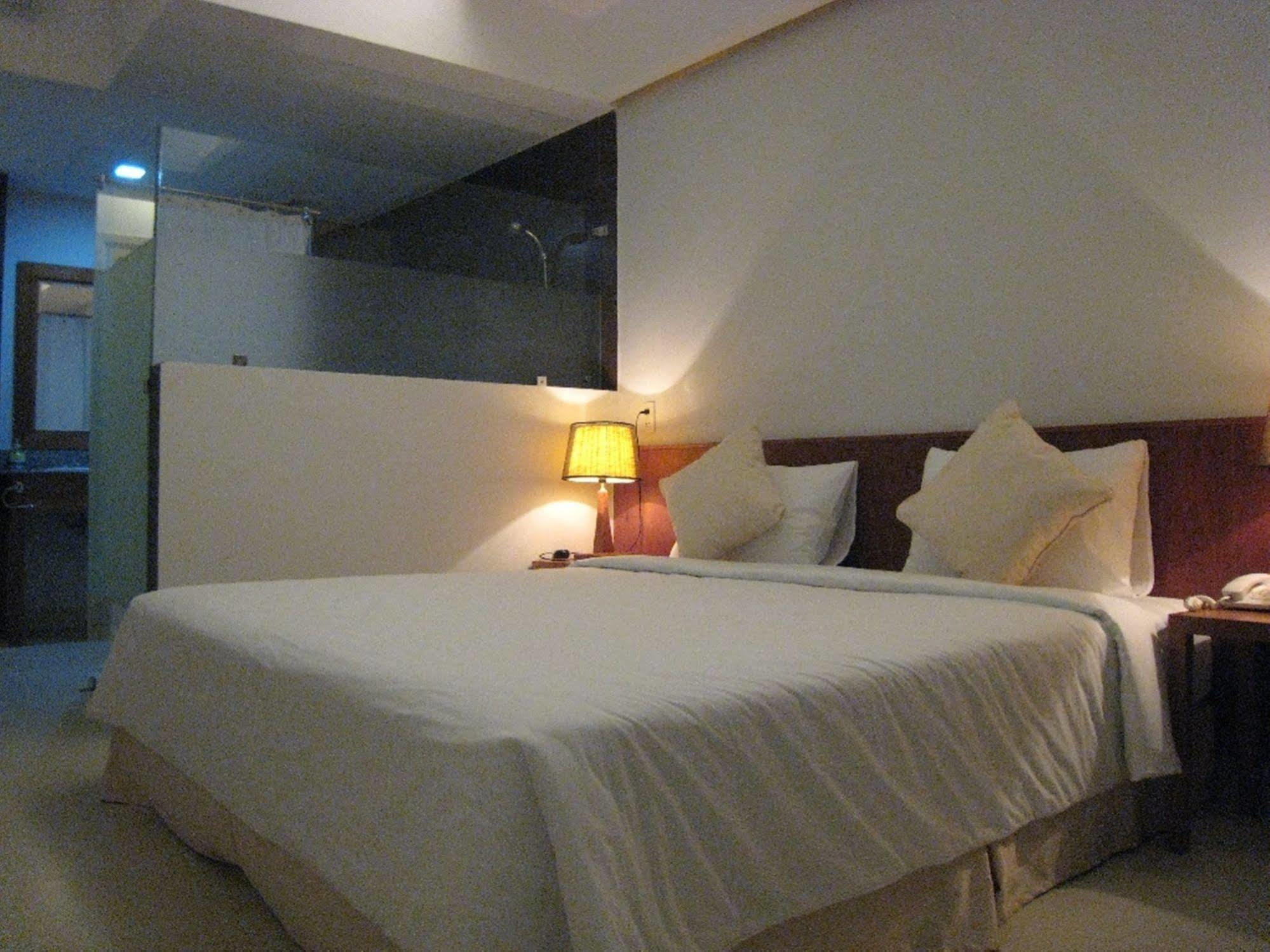 Da Nang Nemo Hotel Exterior photo